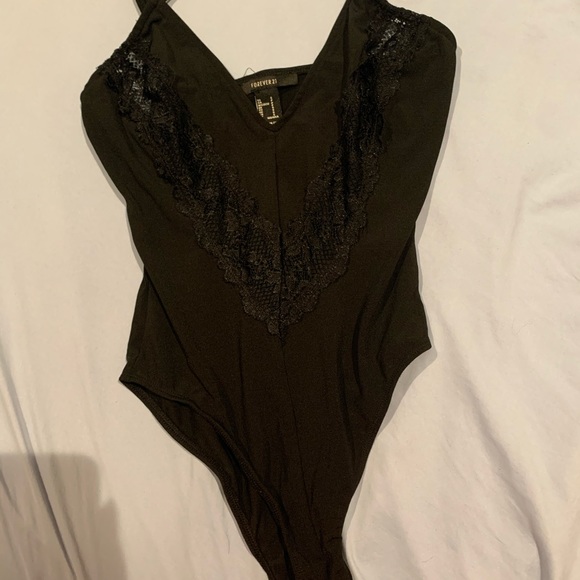 lace cut bodysuit - Picture 2 of 3